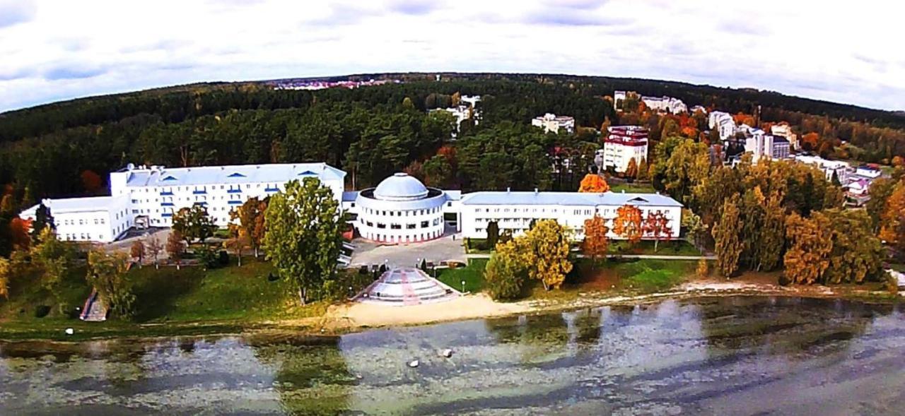Sanatorium Naroch Hotell Eksteriør bilde